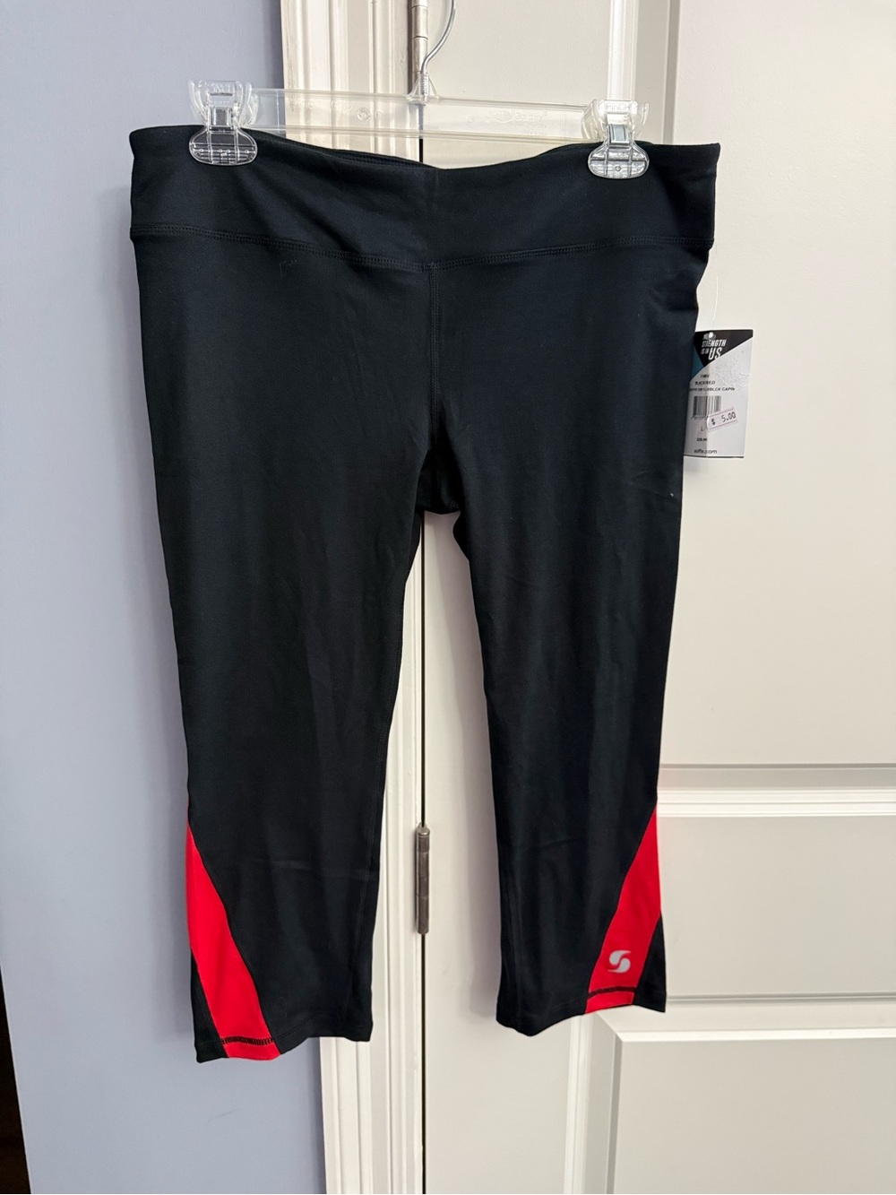 Soffe Black Capri Leggings with Red Calf Panels Juniors Large